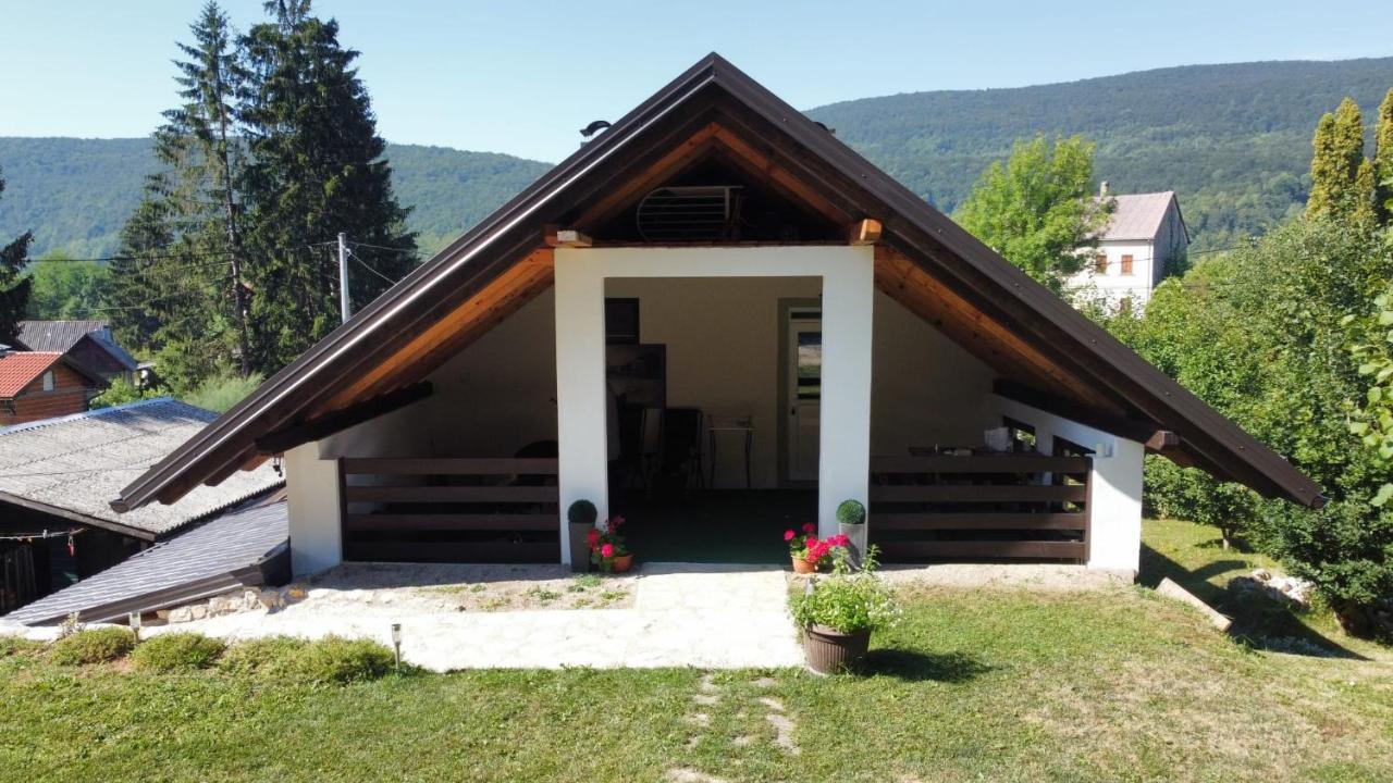 Apartment Bobic Licko Petrovo Selo Exteriér fotografie